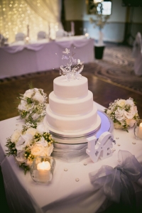 Platinum package wedding cake