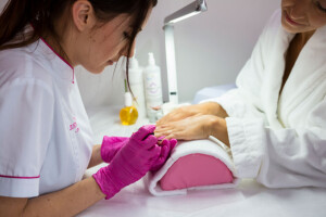 picture of professional pedicure treatment at the white horse hotel derry londonderry